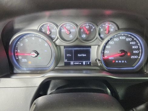 Used 2019 Chevrolet Silverado 1500 Custom w/ Custom Convenience Package AWD/4WD image 14