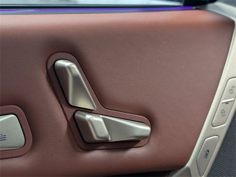 Used 2023 BMW iX xDrive50 w/ Sport Package image 13