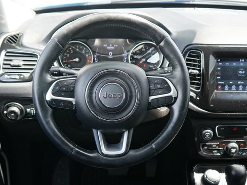 Used 2019 Jeep Compass Latitude AWD/4WD image 12