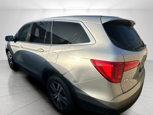 Used 2017 Honda Pilot EX-L image 4