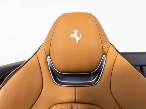 Certified 2019 Ferrari Portofino image 54