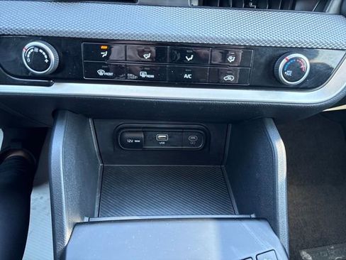 Used 2024 Kia Sportage LX image 19