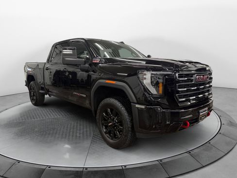 Used 2025 GMC Sierra 2500 AT4 AWD/4WD image 4