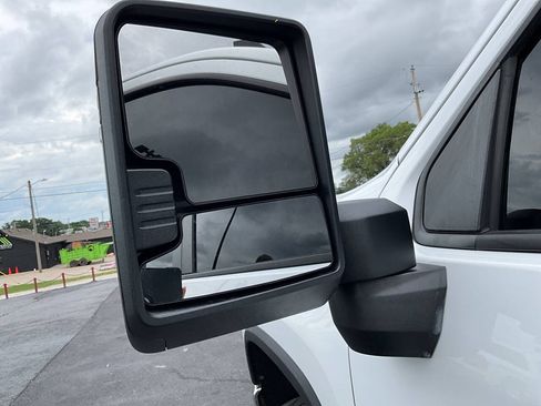 Used 2021 Chevrolet Silverado 2500 LT AWD/4WD image 40