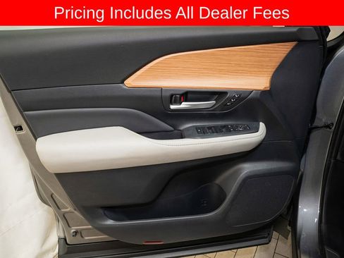 Used 2026 Toyota Grand Highlander AWD image 15