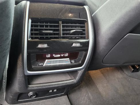 Used 2019 BMW X7 xDrive50i w/ Premium Package AWD/4WD image 21