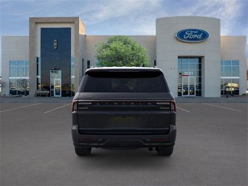 New 2025 Lincoln Navigator Reserve w/ Jet Appearance Package image 5