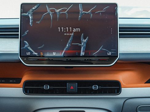 New 2025 Volkswagen ID. Buzz 1st Edition image 16