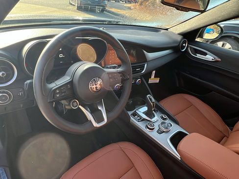 Used 2024 Alfa Romeo Giulia Ti w/ Active Assist Plus Package image 25