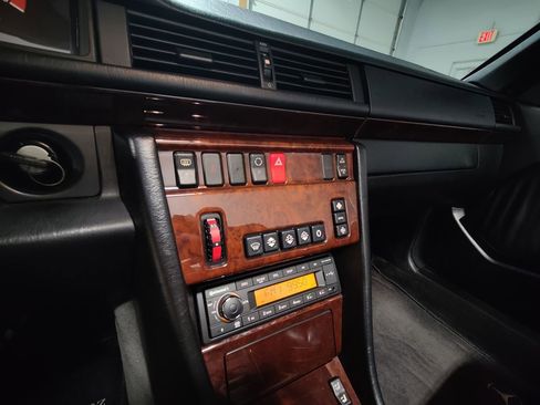 Used 1995 Mercedes-Benz E 320 Convertible image 50
