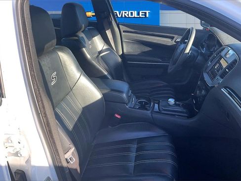 Used 2023 Chrysler 300 S image 29