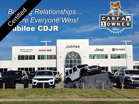 Used 2025 Jeep Grand Cherokee Laredo w/ Luxury Tech Group I AWD/4WD image 6