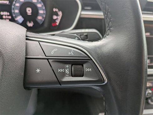 Used 2024 Audi Q3 2.0T Premium image 16