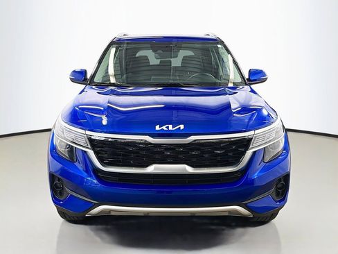 Used 2023 Kia Seltos S AWD/4WD image 2