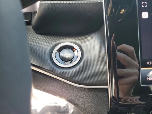 Certified 2024 Jeep Grand Cherokee Altitude image 25