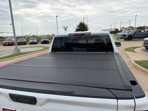 Used 2023 GMC Sierra 1500 Denali RWD image 12