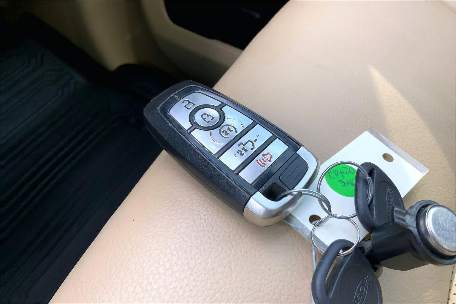 Used 2019 Ford F150 Lariat w/ Equipment Group 502A Luxury AWD/4WD image 15