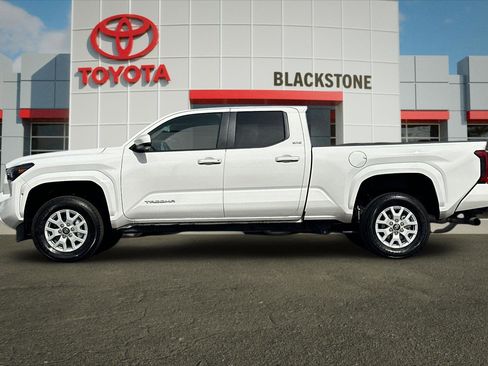 Certified 2024 Toyota Tacoma SR5 image 6