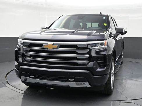 Used 2024 Chevrolet Silverado 1500 High Country w/ High Country Premium Package image 8