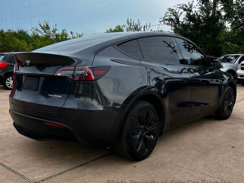 Used 2024 Tesla Model Y Long Range AWD/4WD image 6