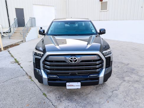 Used 2024 Toyota Tundra Limited AWD/4WD image 3