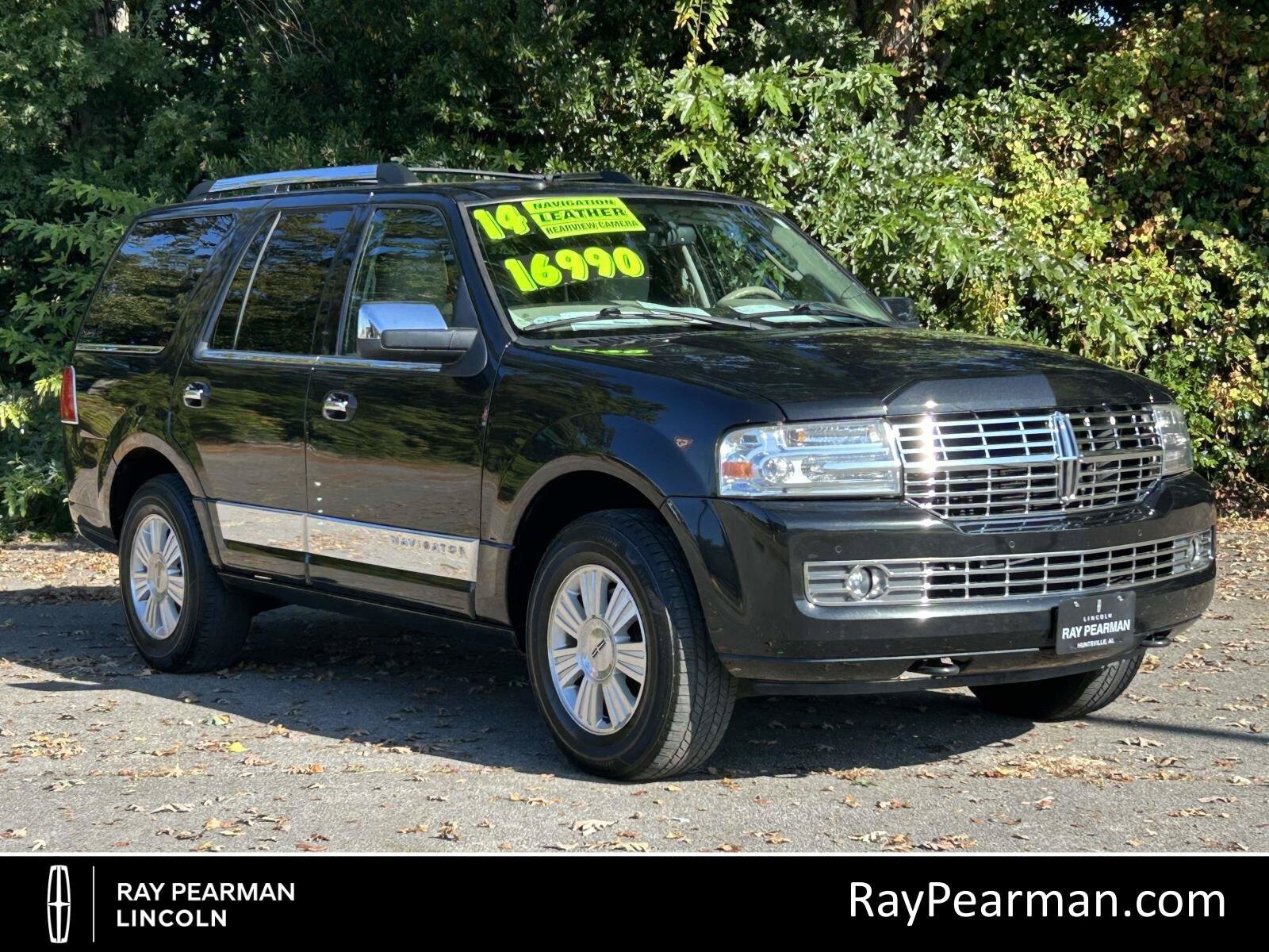 Used 2014 Lincoln Navigator 2WD image 1