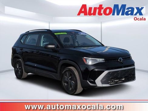 Used 2025 Volkswagen Taos S FWD image 1