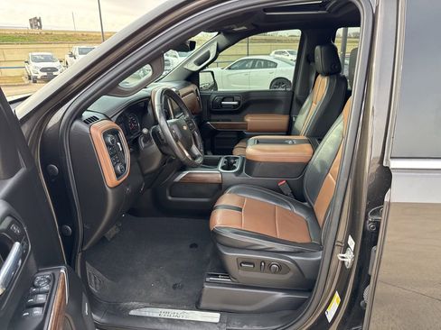 Used 2021 Chevrolet Silverado 1500 High Country w/ Technology Package image 19