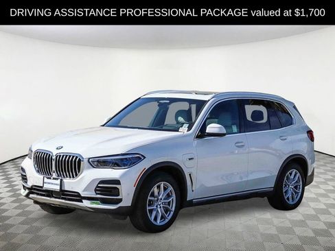 Used 2023 BMW X5 xDrive45e w/ Executive Package image 3