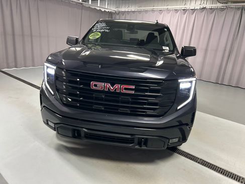 Used 2022 GMC Sierra 1500 Elevation image 2