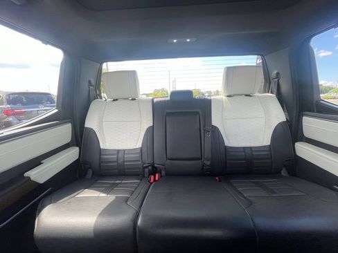 Used 2024 Toyota Tundra Capstone AWD/4WD image 31