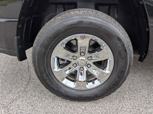 Used 2023 RAM 1500 Laramie AWD/4WD image 12
