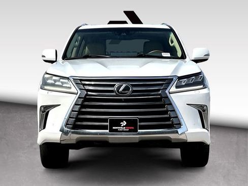 Used 2020 Lexus LX 570 4WD w/ Luxury Package image 3