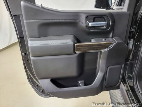 Used 2021 Chevrolet Silverado 1500 LT Trail Boss w/ Convenience Package II image 21