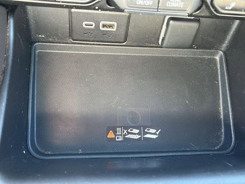 Used 2024 Chevrolet Tahoe LT image 30