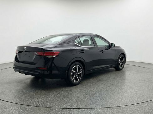 Used 2025 Nissan Sentra SV image 9