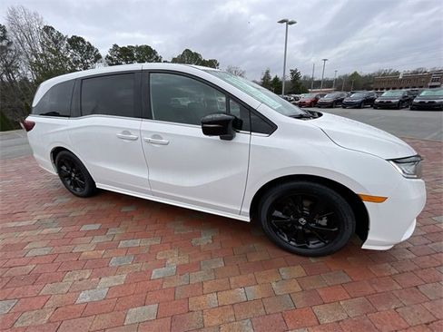 Used 2024 Honda Odyssey Sport image 37