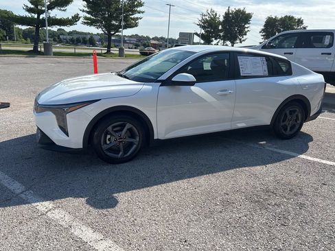 Used 2025 Kia K4 FWD image 15