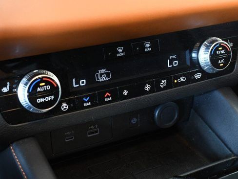 Used 2022 Mitsubishi Outlander SEL AWD/4WD image 41