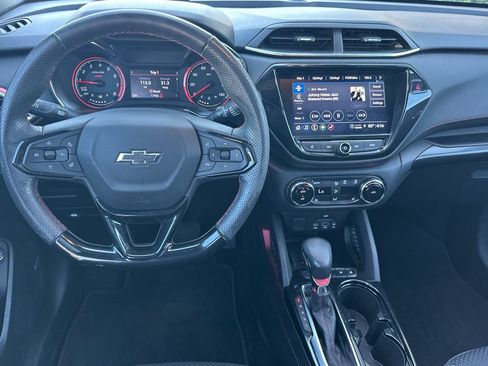 Used 2023 Chevrolet TrailBlazer RS w/ Sun and Liftgate Package FWD image 16