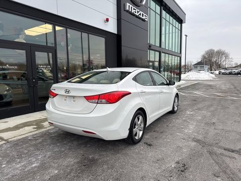 Used 2013 Hyundai Elantra GLS w/ Preferred Pkg image 3