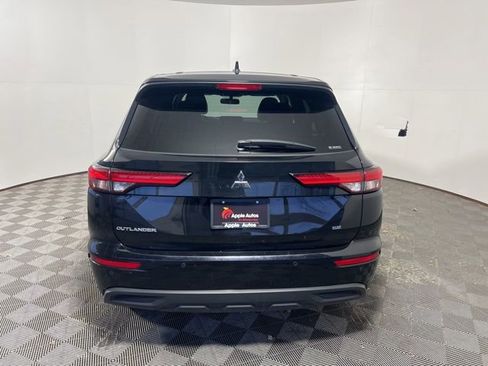 Used 2022 Mitsubishi Outlander SEL Black Edition image 8