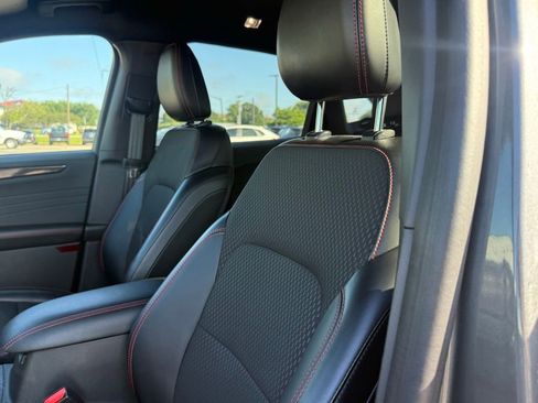 Used 2024 Ford Escape ST-Line w/ Tech Pack #1 FWD image 8