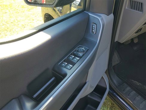 Used 2023 Ford F150 XLT image 11