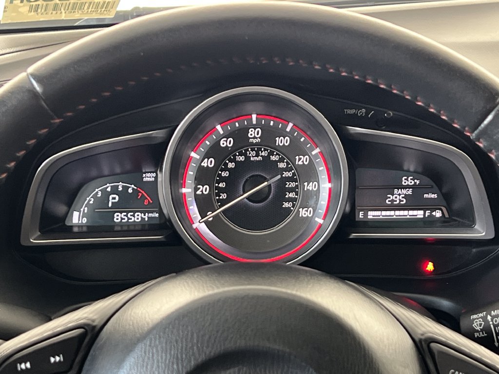 Used 2014 MAZDA MAZDA3 i Touring w/ Technology Package FWD image 18