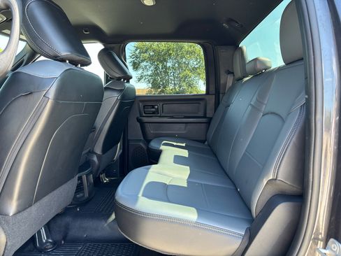 Used 2021 RAM 3500 Tradesman w/ Chrome Appearance Group image 15