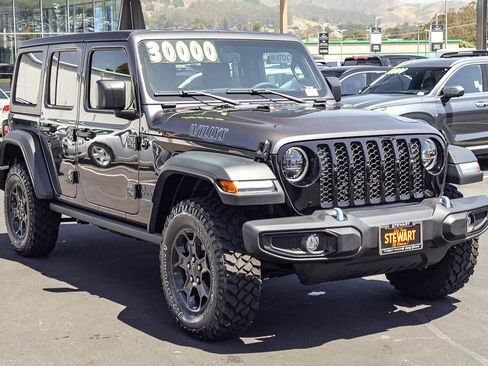 Used 2023 Jeep Wrangler Unlimited w/ 8.4" Radio Group AWD/4WD image 18