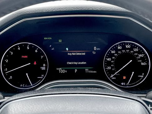 Used 2019 Toyota Avalon Touring FWD image 29