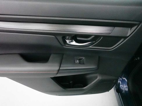 Used 2025 Honda CR-V Sport image 25