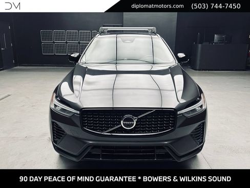 Used 2024 Volvo XC60 T8 Ultimate AWD/4WD image 11